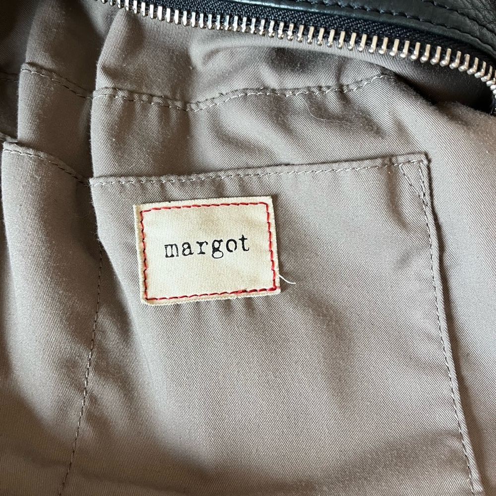 Margot Leather Crossbody Bag - Picture 8 of 11